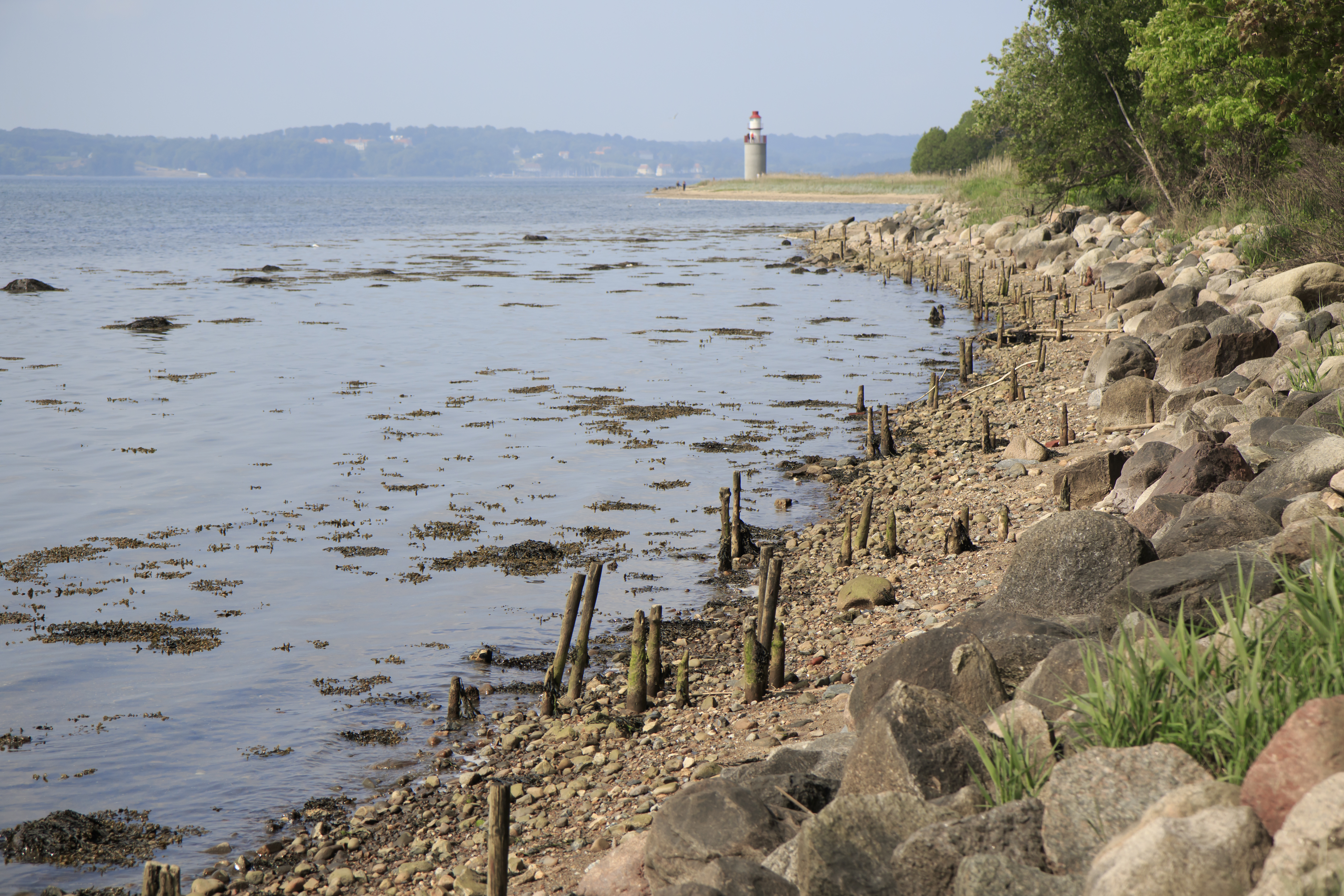 Beach with pebbles_2